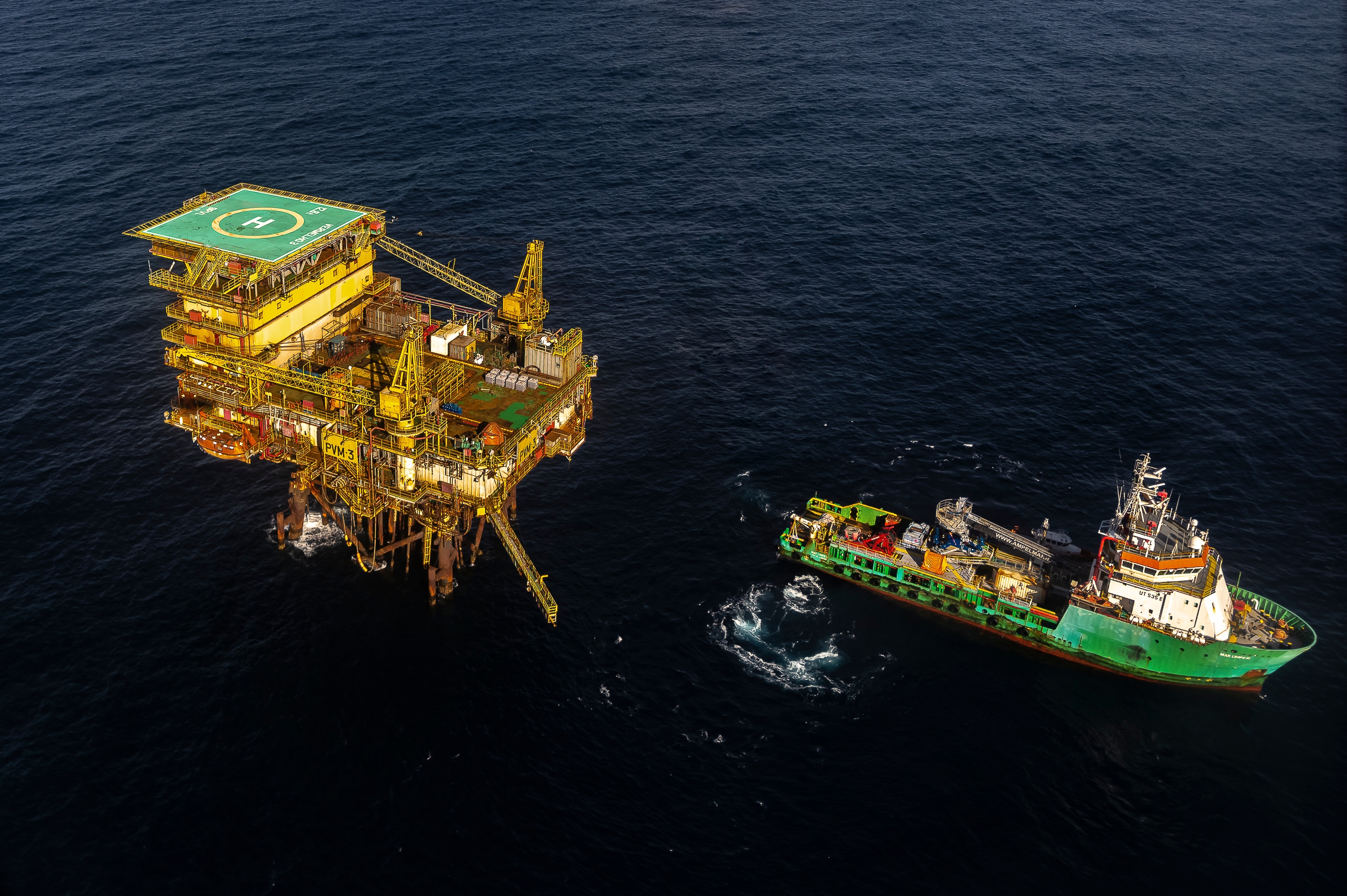 Platform next to the boat offshore Brazil