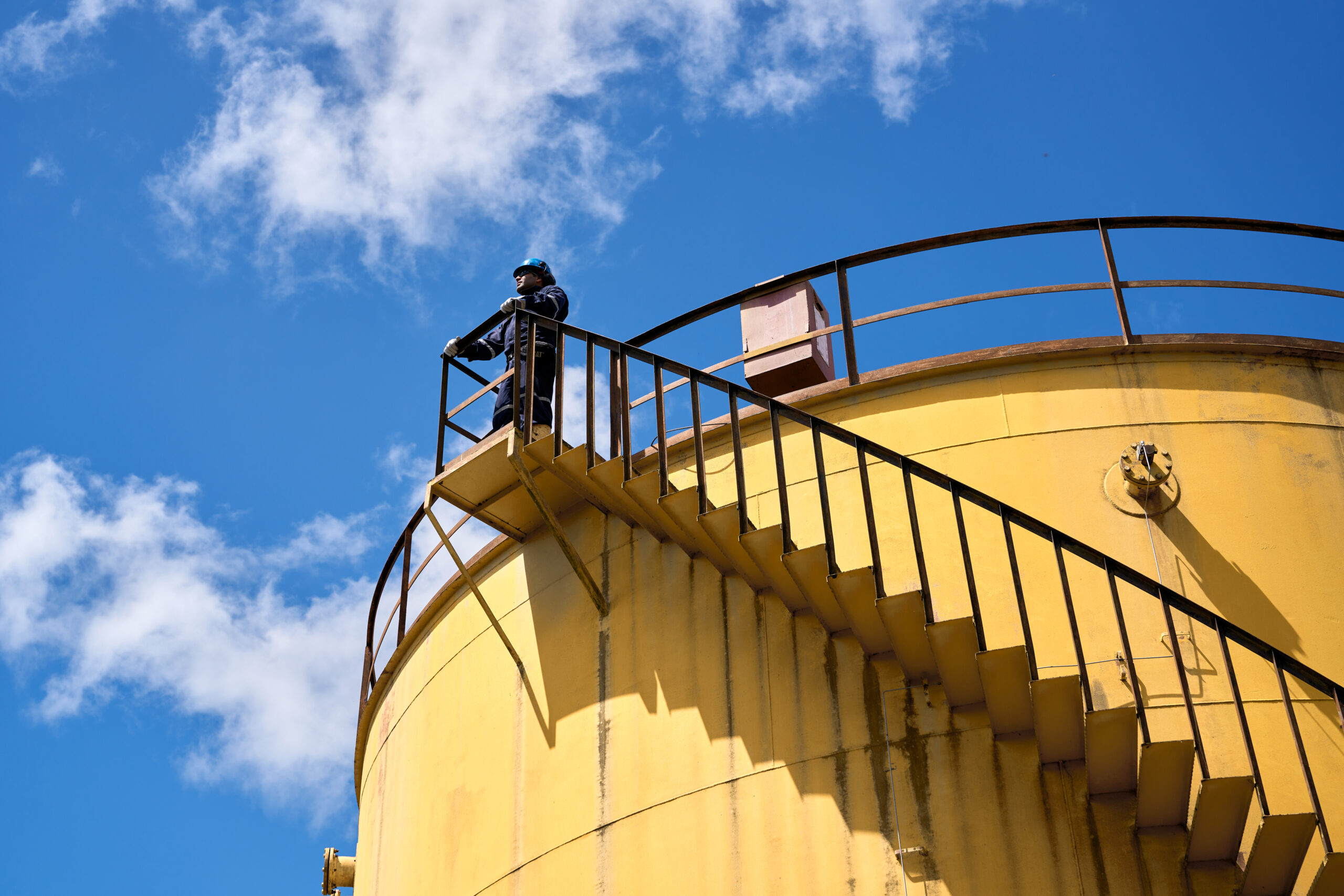 Man looking up from tank upstairs onshore Colombia