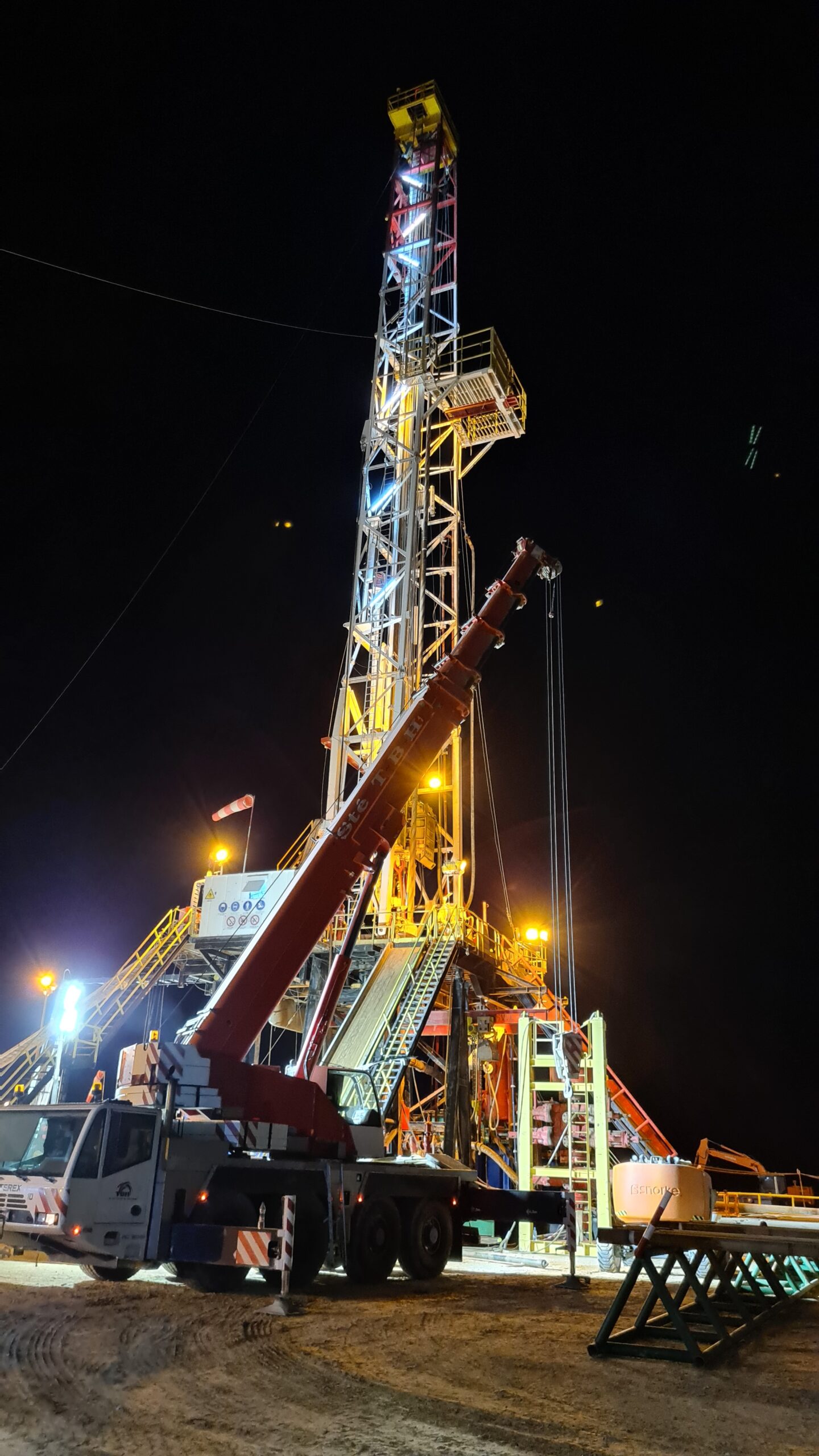 Drilling tower in Tarfa in Tunisia at night