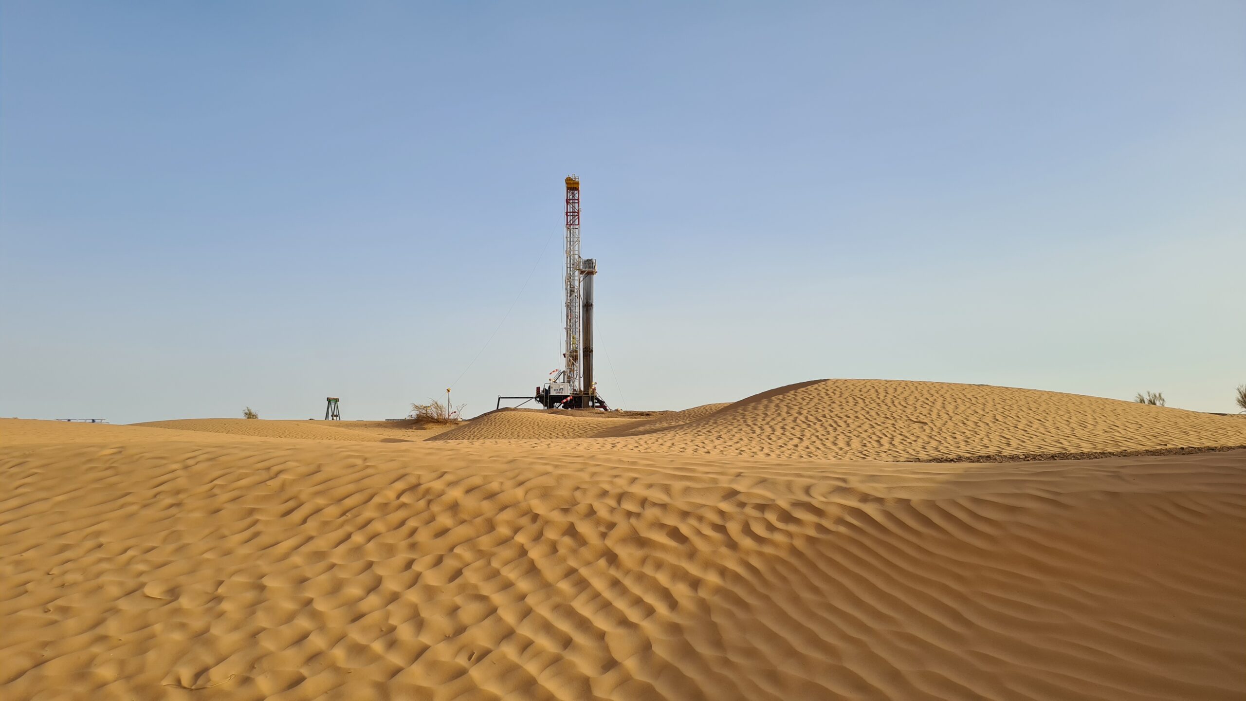 Landscape of a drilling tower in desert in Tunisia