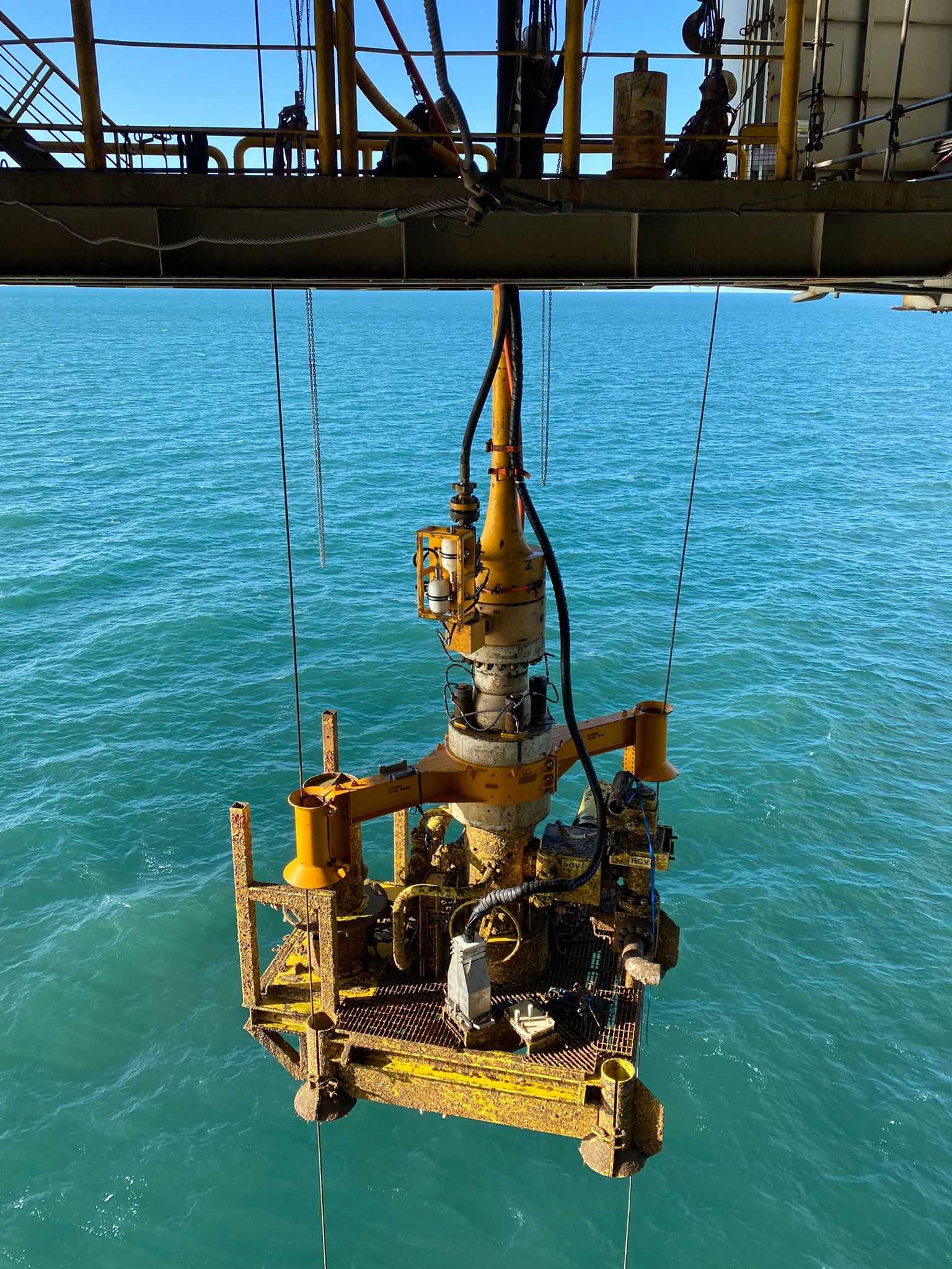 decommissioning-Gawain wellhead